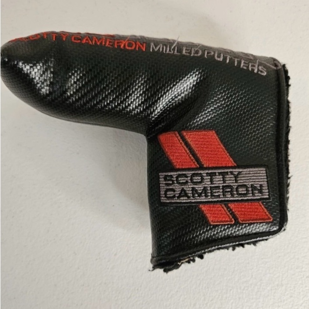 Scotty Cameron Black and Red Milled Putters Cover